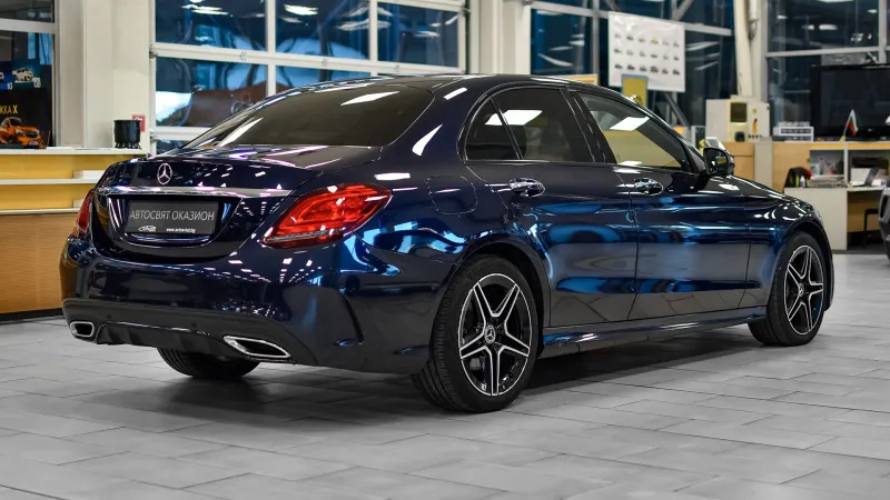 Mercedes-Benz C 300 d AMG Line 4MATIC Image 6