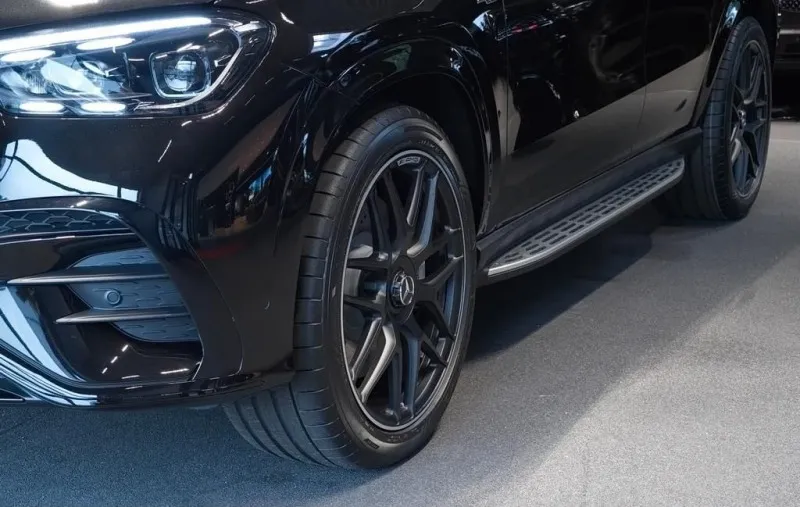 Mercedes-Benz GLE 53 4MATIC + Facelift =AMG Carbon Trim= AMG Image 5