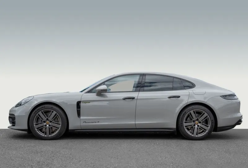 Porsche Panamera 4 E-Hybrid =Sport Chrono= Pano/Distronic Гаранция Image 4